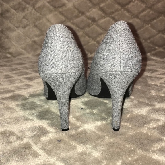 LC Lauren Conrad gray heels with black bow - Picture 5 of 8